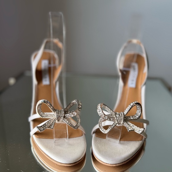 Like new 🤍 Aquazzura Babe 105 Sandals 39.5 $1,095 bridal - Picture 15 of 16